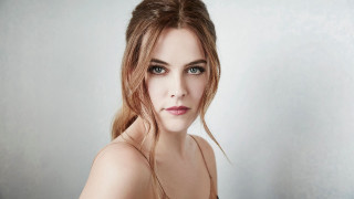 Leesha hannigan ponytail brown dress - a brown dress free wallpaper