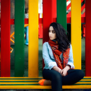 Woman bench colorful wall red - fauvism free wallpaper