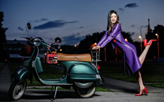 Woman purple dress moped red - didier mouron free wallpaper
