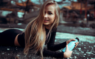 Blonde woman water bottle cosplay - eszter mattioni free wallpaper