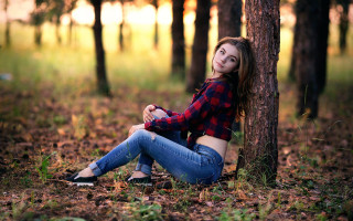 Woman woods sitting sky blurry - elina karimova free wallpaper