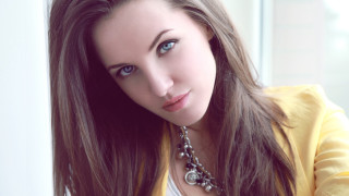 Woman yellowjacket necklace portrait anna - anna hotchkis free wallpaper for desktop