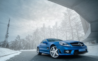 Blue mercedes snowy road bridge - under free wallpaper for desktop
