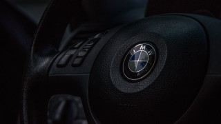 Car steering wheel black leather 2 - minimalism free wallpaper