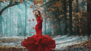 Red dress dancing woods autumn - artur tarnowski free wallpaper