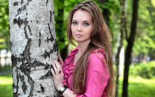 Woman pink shirt tree park - anna hotchkis free wallpaper