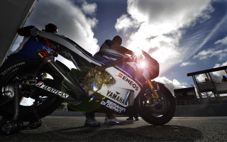 Man motorcycle road sunshine rimlight - el greco free wallpaper