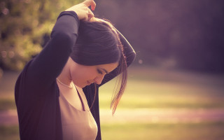 Woman ponytail field portrait blurry - araceli gilbert free wallpaper