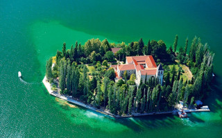 Island house water boat aurora - alen divi free wallpaper
