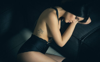 Black lingerie woman couch tattoo - her face free wallpaper for desktop