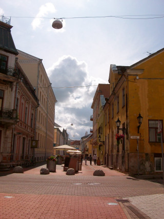 Street buildings lamppost people city - boleslaw cybi free wallpaper
