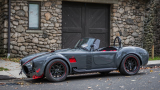 Gray sports car stone building - a stone building free wallpaper