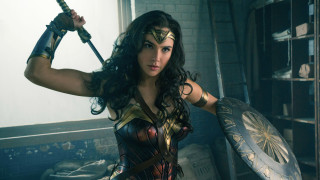 Wonder woman sword shield brickwall - imax 70 mm footage free wallpaper for desktop