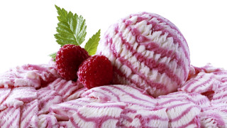 Raspberry swirl cake raspberries leaf - coppo di marcovaldo free wallpaper