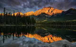 Mountain reflection lake sunset forest - cloudy free wallpaper