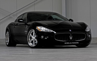 Black maserah garage windows door - a garage next free wallpaper