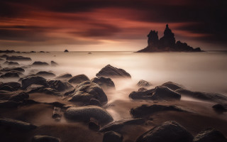 Rocky beach red sky clouds 2 - a rocky beach free wallpaper