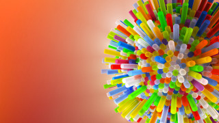 Colorful plastic straws pink red - plastic free wallpaper