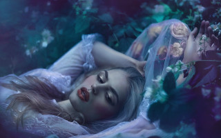 Flower gothic dreamlike veil laying - a bed of flowers free wallpaper