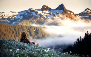 Woman hill mountains clouds autumn - low free wallpaper