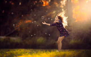 Girl bubbles field outdoors sunset - elinor proby adams free wallpaper