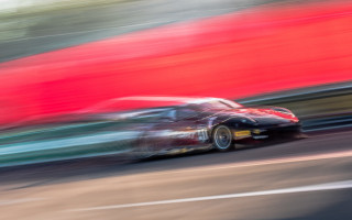 Car race track red flag - action painting free wallpaper