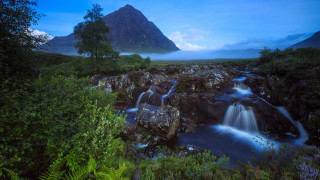 Waterfall green hillside blue sky - impressionist free wallpaper