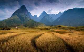 Field mountain trail cloudy sunset - dai xi free wallpaper
