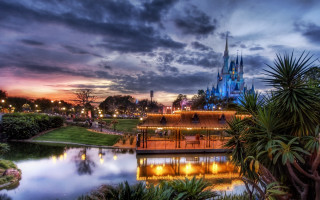 Castle night cloudy sky pond - a pond in front free wallpaper