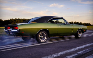 Green muscle car smoke road - chippy free wallpaper