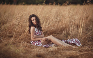 Woman field crossed legs elina - elina karimova free wallpaper