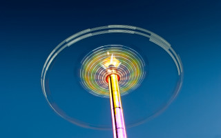 Spinning object blue sky white - futurism free wallpaper