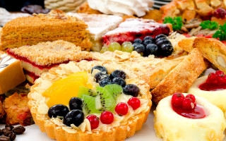 Pastries plate fork knife pastel - delaunay free wallpaper