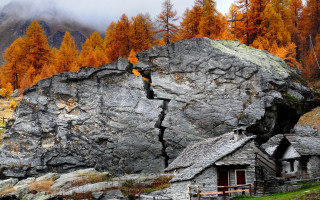 Rock house mountain trees fog - a house free wallpaper for desktop