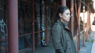 Woman graffiti city portrait coat - graffiti free wallpaper