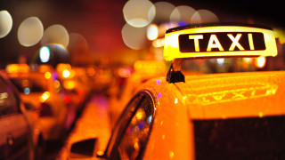 Taxi night lights bokeh fire - ashcan school free wallpaper