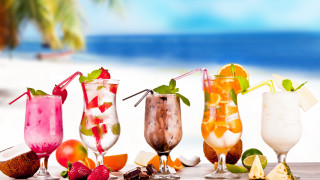 Ocean beach drinks fruit tropical - a table next free wallpaper