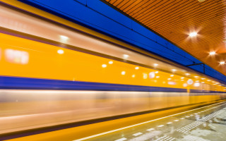 Train station blue ceiling yellow - a yellow wall free wallpaper