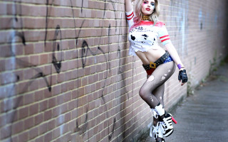 Woman cosplay brick wall graffiti - cosplay free wallpaper