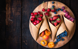 Wooden plate fruit ice cream - a wooden plate free wallpaper