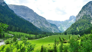 Valley river mountains trees landscape - alen divi free wallpaper