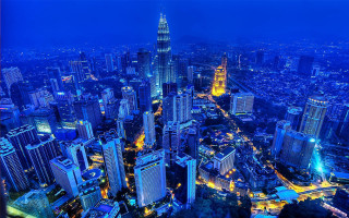 City night lights skyscraper moon - free city wallpaper