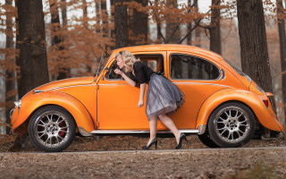 Woman leaning car forest autumn - the background and a woman free wallpaper