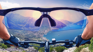 Bike rider sunglasses lake mountains 2 - a pair of sunglasses free wallpaper