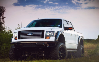 White truck field trees sky - dennis flanders free wallpaper