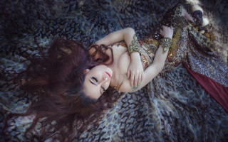 Woman lying bed wind blown - the wind free wallpaper