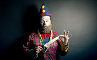 Clown mask scissors knife plaid - artur grottger free wallpaper