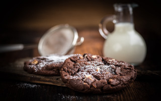 Chocolate cookie powdered sugar wooden - clara peeters free wallpaper