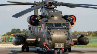 Military helicopter airport runway sky - 100mm free wallpaper