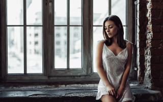 Woman white dress sitting window 3 - the city free wallpaper
